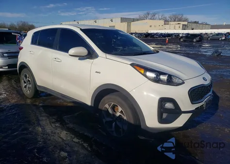 2020 Kia Sportage Lx z USA, uszkodzony, nr VIN KNDPMCAC8L7823672